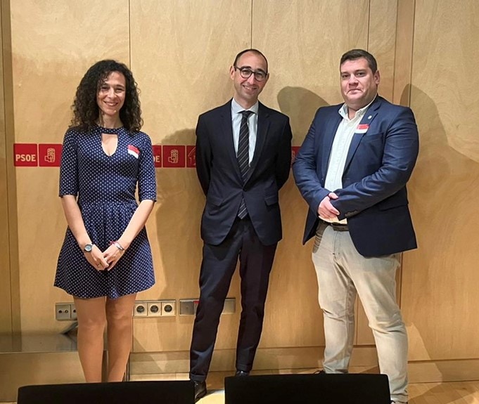 pp psoe criminologos 2 1 PSOE y PP se interesan por el proyecto de Ley para regular la profesión de Criminólogo/a pp psoe criminologos criminologia