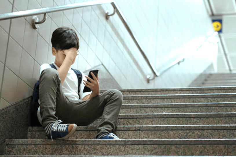 victima1 STOP BULLYING. Yo me pongo en tu lugar victima1 STOP BULLYING. Yo me pongo en tu lugar